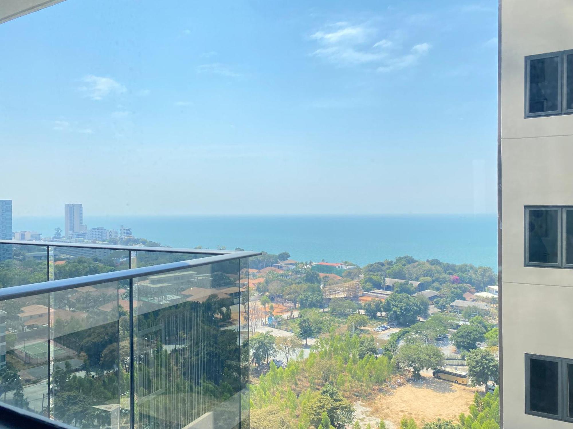 Andromeda Condo By Feng Pattaya Buitenkant foto